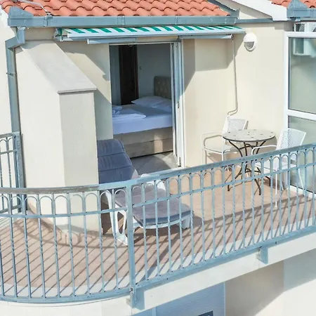 Appartement More *