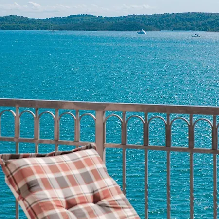 More * Trogir
