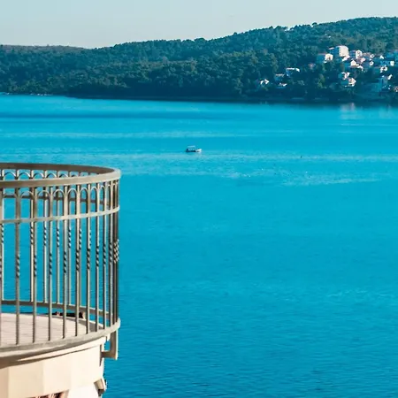 More * Trogir