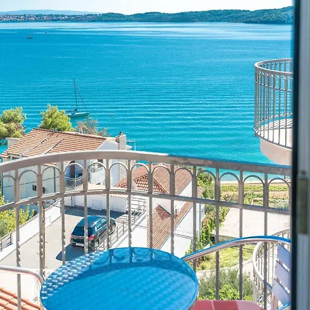 More * Trogir