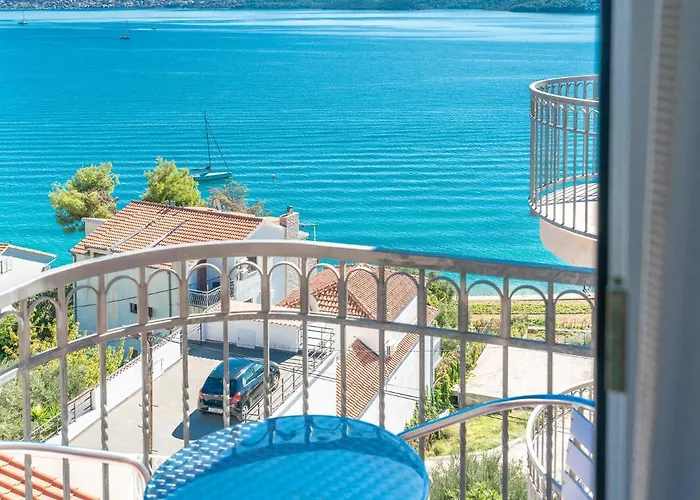 More * Trogir